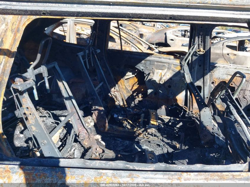 2023 Toyota Highlander Xle VIN: 5TDKDRBH4PS037371 Lot: 42995263