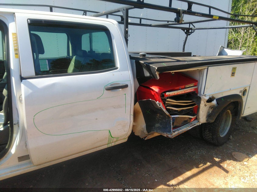 2017 Chevrolet Silverado 3500Hd Chassis Wt VIN: 1GB4KYCY0HF203379 Lot: 42995552