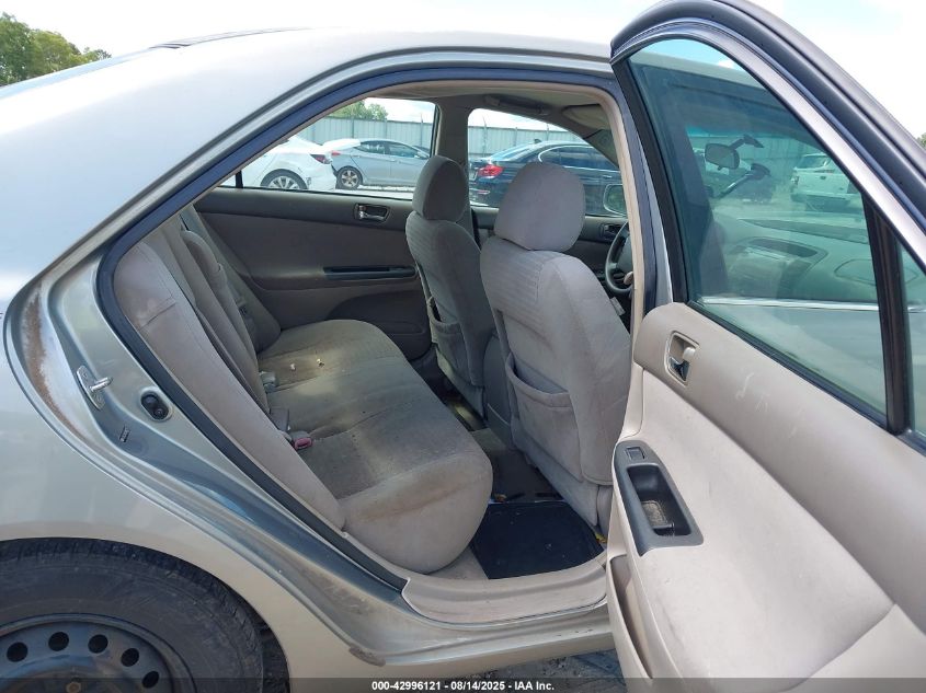 2005 Toyota Camry Le VIN: 4T1BE30K05U988275 Lot: 42996121