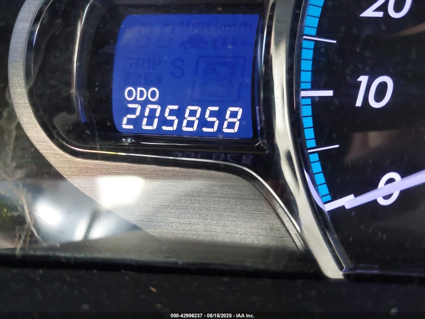 2011 Toyota Sienna Limited V6 VIN: 5TDYK3DCXBS152435 Lot: 42996237