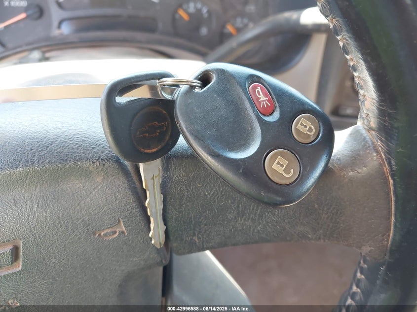 2005 Chevrolet Silverado 1500 Ls VIN: 2GCEC19V551331833 Lot: 42996588