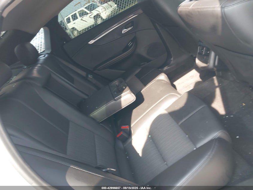 2016 CHEVROLET IMPALA 1LT - 2G1105SA7G9153961