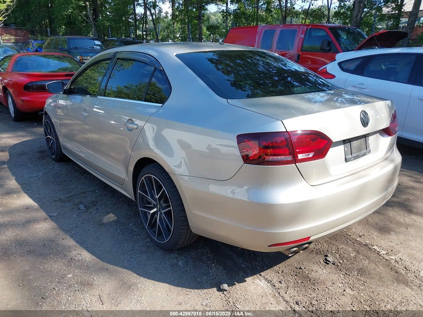 2013 VOLKSWAGEN JETTA 2.5L SE - 3VWDP7AJXDM238547