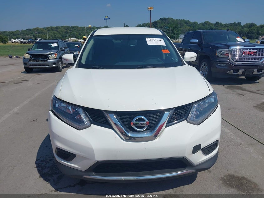 2015 Nissan Rogue S VIN: KNMAT2MT5FP581085 Lot: 42997676