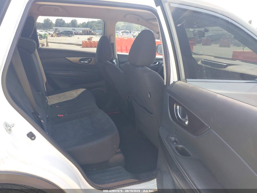 2015 Nissan Rogue S VIN: KNMAT2MT5FP581085 Lot: 42997676