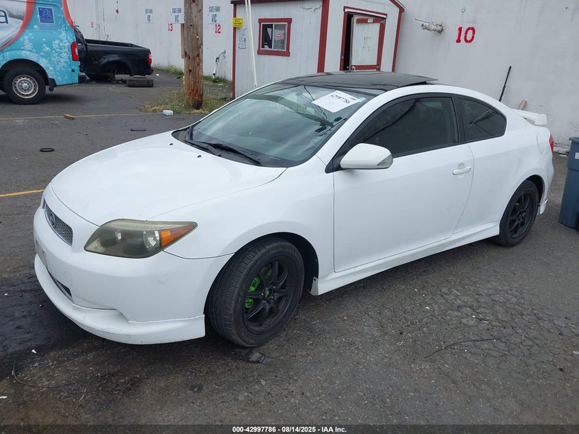 2007 Scion Tc white coupe gasoline JTKDE167370165864 photo #3