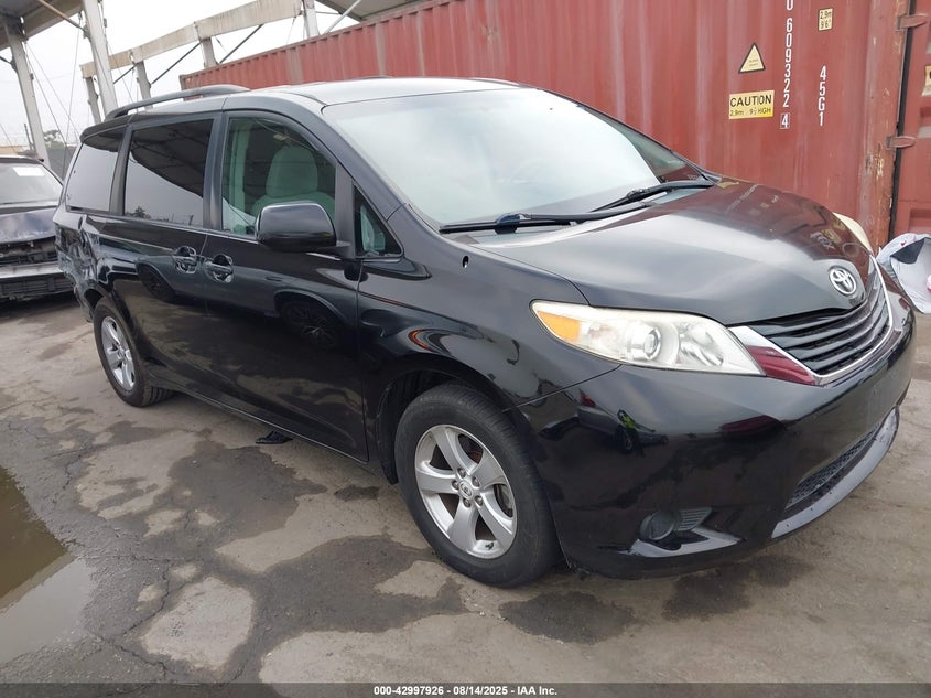 5TDKK3DCXBS114984 2011 Toyota Sienna Le V6 auction photo 1