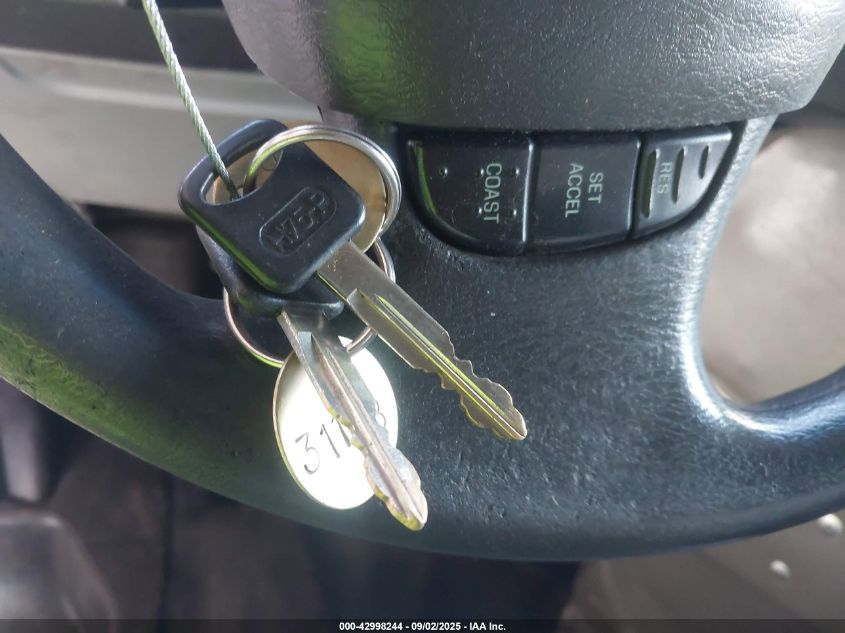 2010 Ford E-350 Super Duty Commercial VIN: 1FDSS3EP2ADA31198 Lot: 42998244