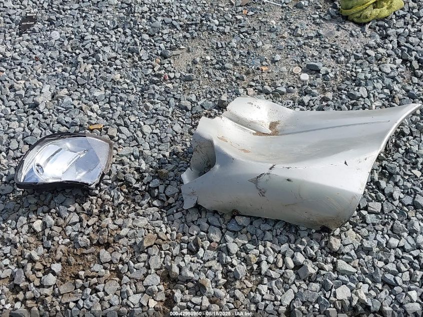 2000 Toyota Sienna Xle VIN: 4T3ZF13C6YU255857 Lot: 42998950