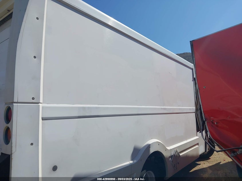 2012 Isuzu Commercial Van VIN: JALB4T175C7W00162 Lot: 42998998