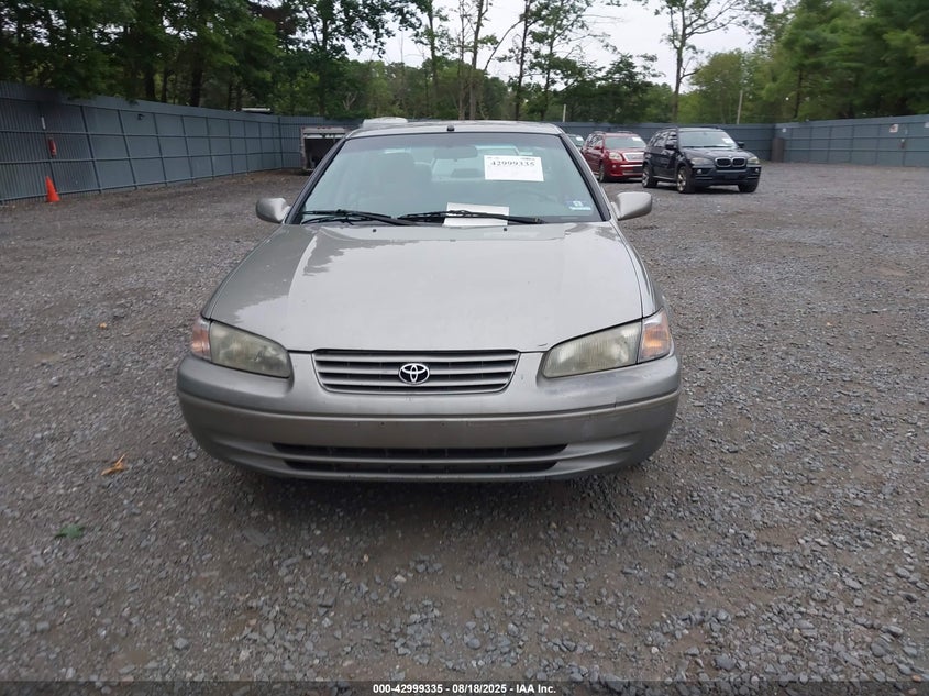 1998 Toyota Camry VIN: JT2BV22K9W0247601 Lot: 42999335
