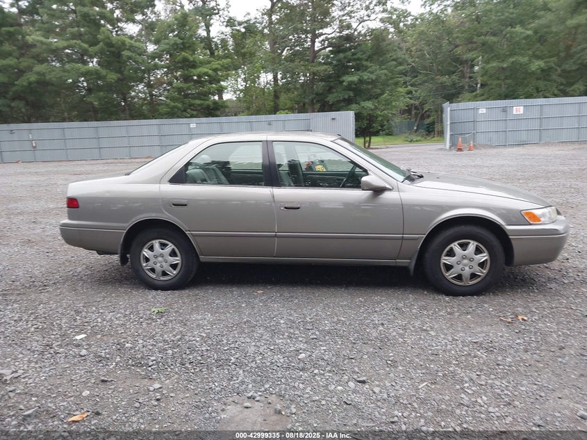 1998 Toyota Camry VIN: JT2BV22K9W0247601 Lot: 42999335