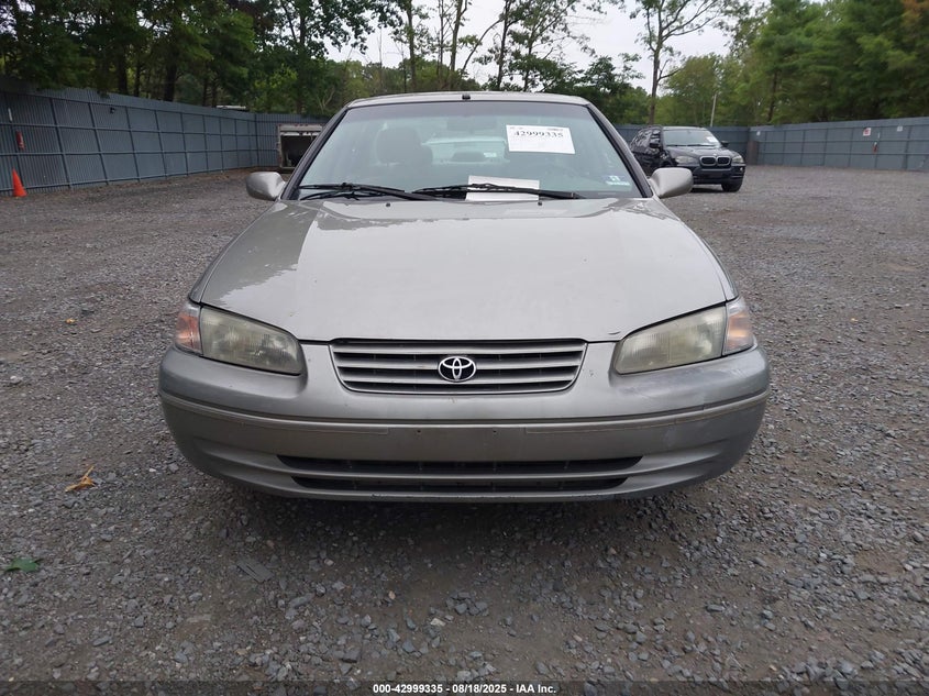 1998 Toyota Camry VIN: JT2BV22K9W0247601 Lot: 42999335