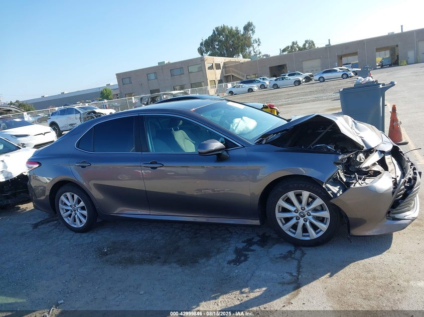 2018 TOYOTA CAMRY LE - 4T1B11HK4JU060709