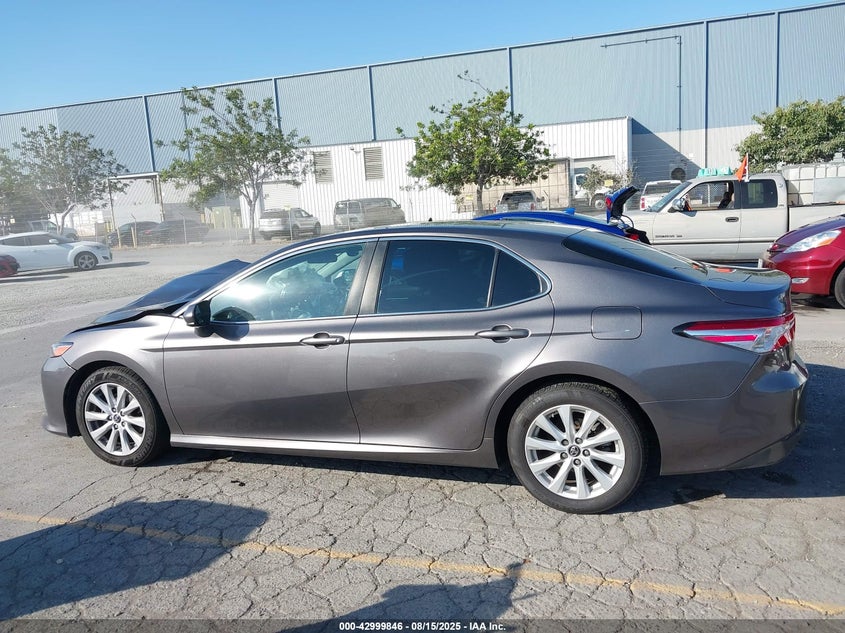 2018 TOYOTA CAMRY LE - 4T1B11HK4JU060709