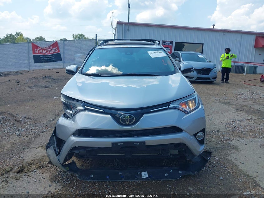 2018 TOYOTA RAV4 XLE - 2T3WFREV0JW419674