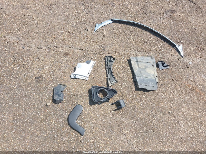 2018 TOYOTA RAV4 XLE - 2T3WFREV0JW419674