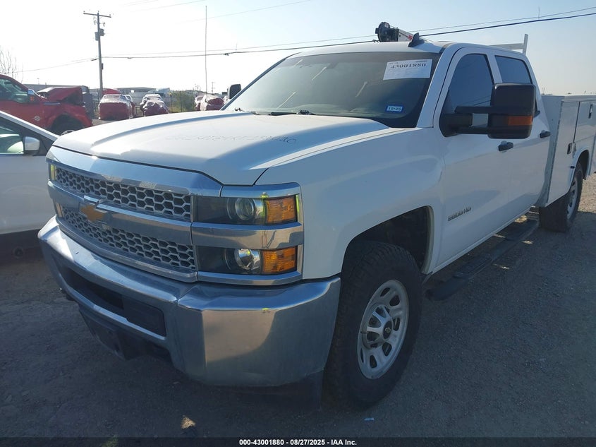 2019 Chevrolet Silverado, Обидва боки, IAAI, VIN 1GC1KREG4KF139010 — фото 2