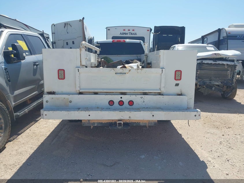 2018 Chevrolet Silverado 3500Hd Chassis Wt VIN: 1GB4KYCG2JF284625 Lot: 43001881