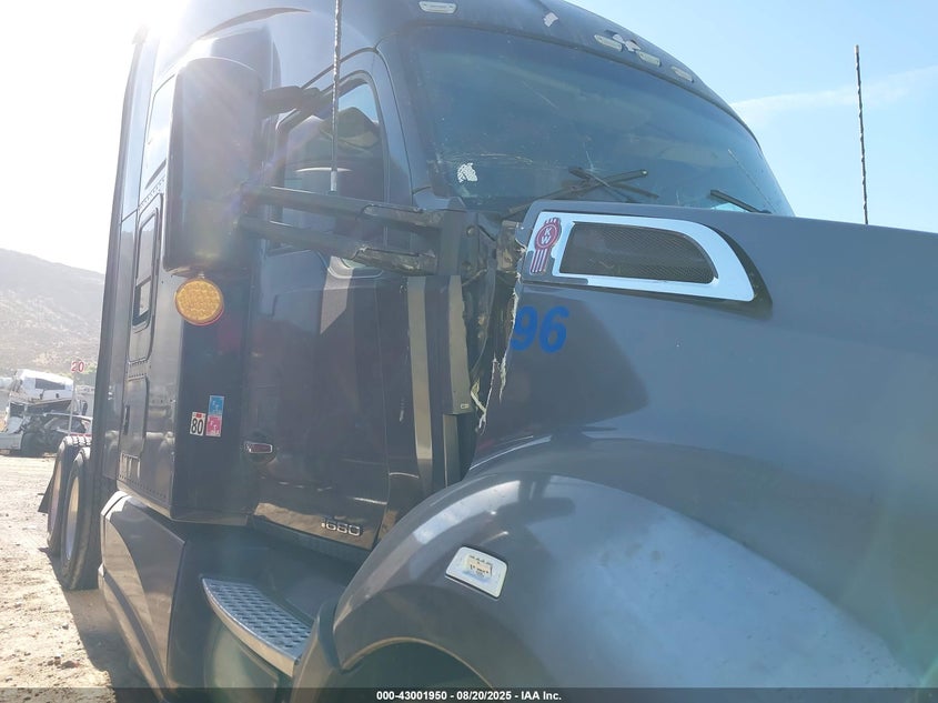 1XKYD49X1HJ132659 2017 Kenworth T680 auction photo 1