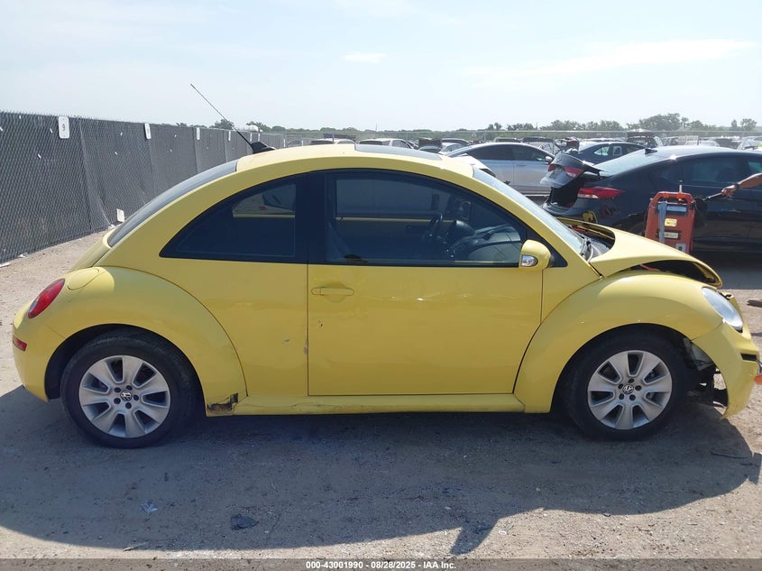 2009 Volkswagen New Beetle 2.5L VIN: 3VWRW31C19M518786 Lot: 43001990