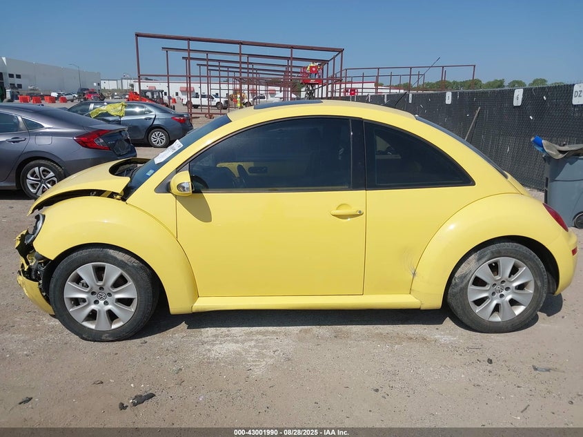 2009 Volkswagen New Beetle 2.5L VIN: 3VWRW31C19M518786 Lot: 43001990