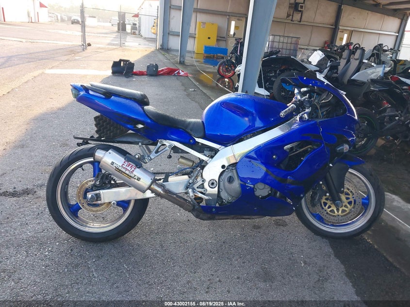 1999 Kawasaki Zx900 C VIN: JKAZX2C15XA026806 Lot: 43002155