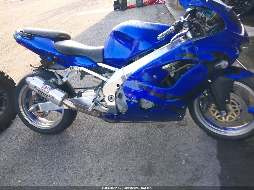 1999 Kawasaki Zx900 C VIN: JKAZX2C15XA026806 Lot: 43002155