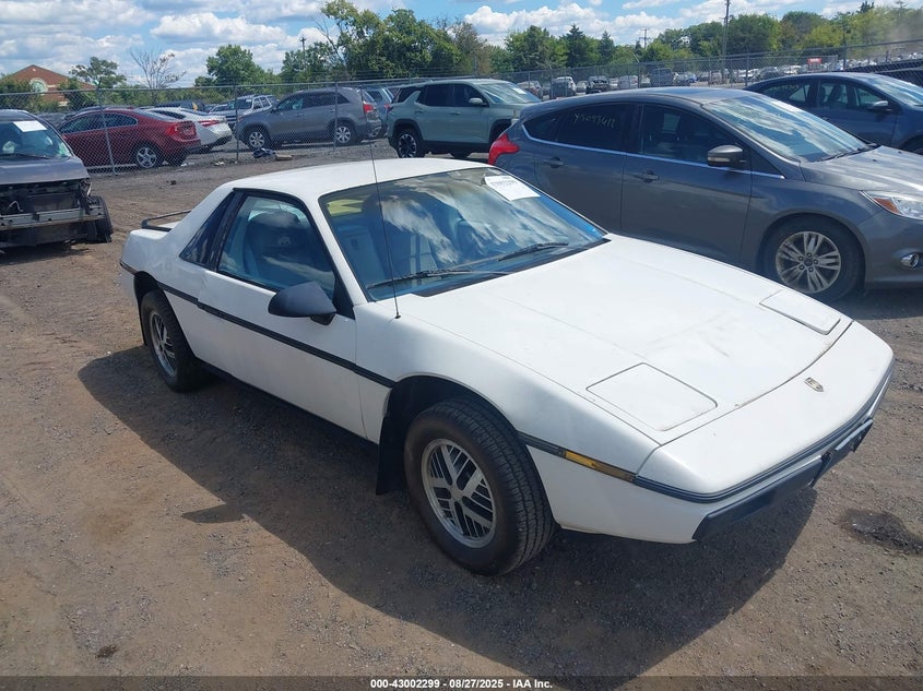 1G2PM37RXFP262461 1985 Pontiac Fiero Sport auction photo 1