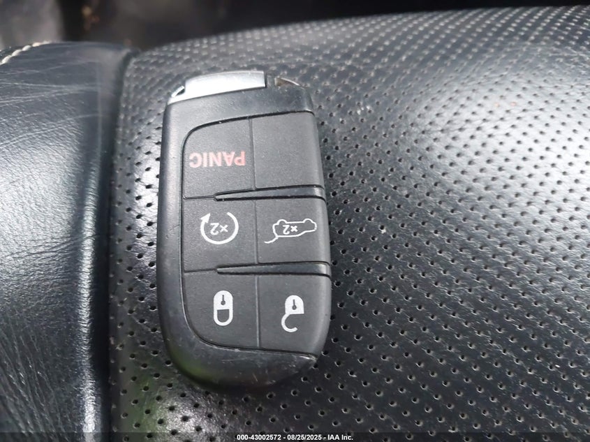 2015 Jeep Grand Cherokee Limited VIN: 1C4RJFBG6FC692113 Lot: 43002572