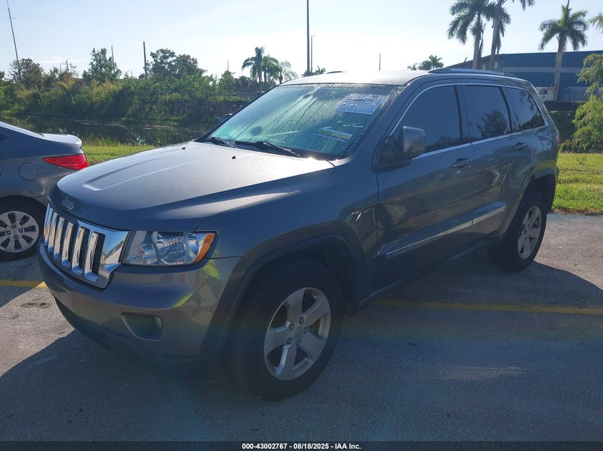 Vin: 1j4rr4gg2bc656686, lot: 43496833, jeep grand cherokee laredo 20112