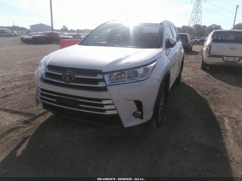 Vin: 5tdjzrfh7js834180, lot: 43497589, toyota highlander xle 20182