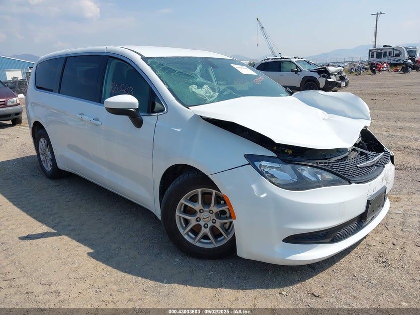 2022 Chrysler Voyager Lx white van flexible 2C4RC1CG0NR203481 photo #1