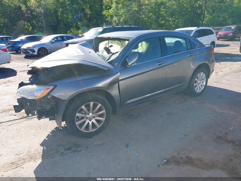 2013 Chrysler 200 Touring