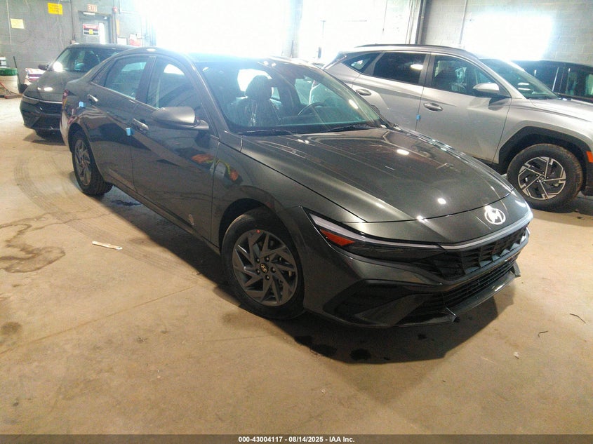 HYUNDAI ELANTRA BLUE