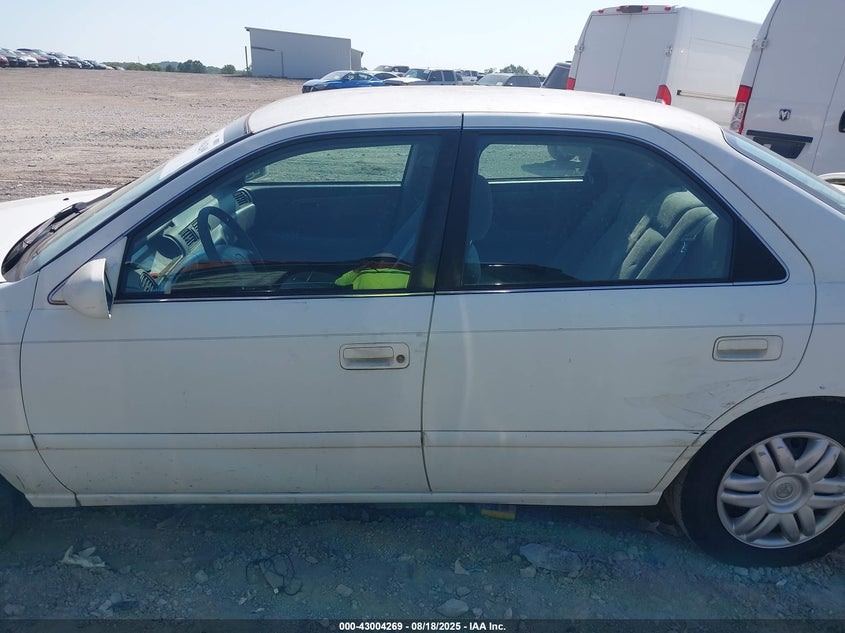 2001 Toyota Camry Le VIN: 4T1BG22K81U831900 Lot: 43004269