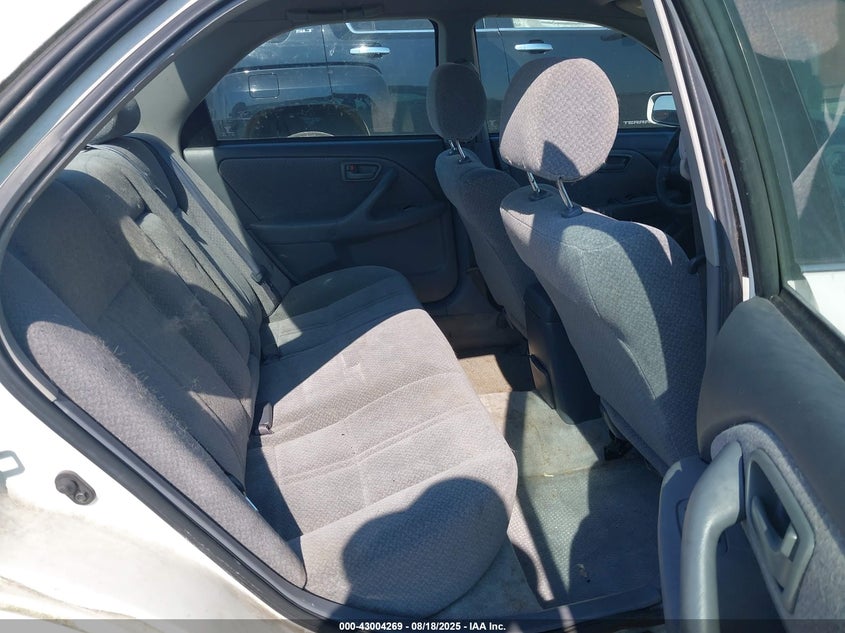 2001 Toyota Camry Le VIN: 4T1BG22K81U831900 Lot: 43004269