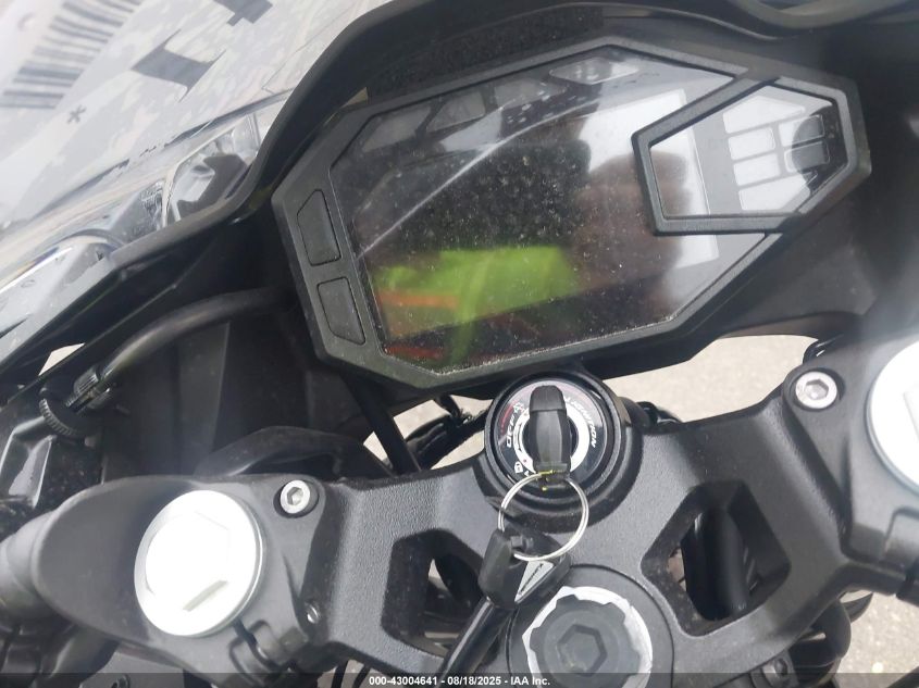 2025 Kawasaki Ex500 VIN: ML5EXGG10SDA42699 Lot: 43004641