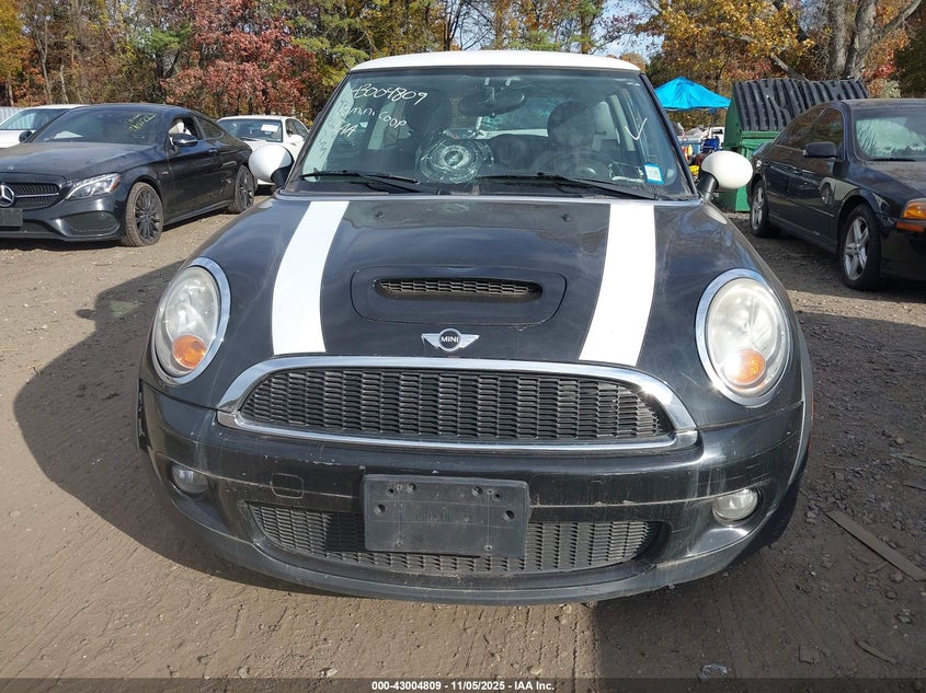 2010 Mini Cooper S VIN: WMWMF7C59ATX43415 Lot: 43004809