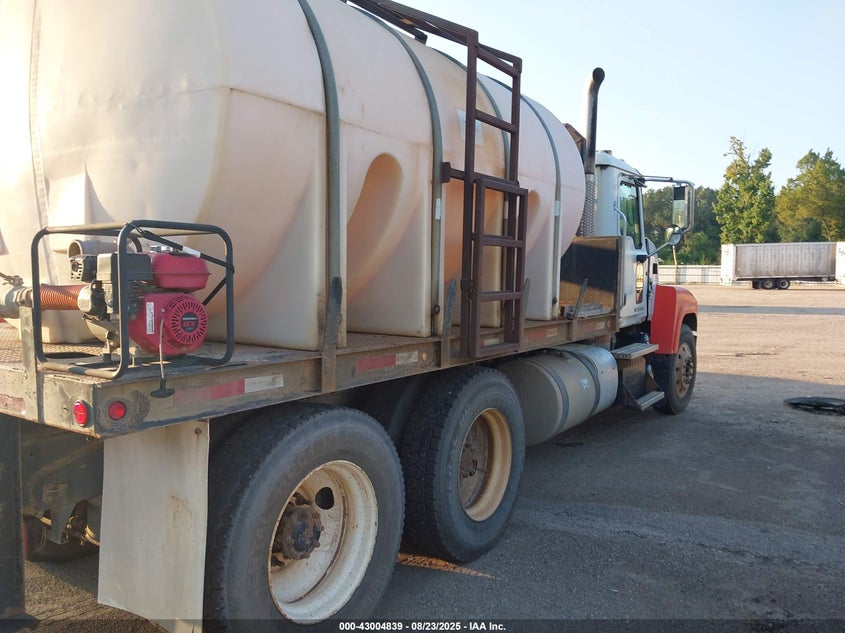 1M1AN07Y9BM007221 2011   photo no. 4