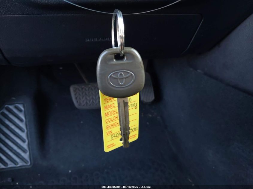 2016 TOYOTA CAMRY SE - 4T1BF1FK0GU208755