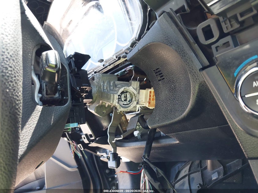 2014 TOYOTA COROLLA LE - 2T1BURHE5EC021067