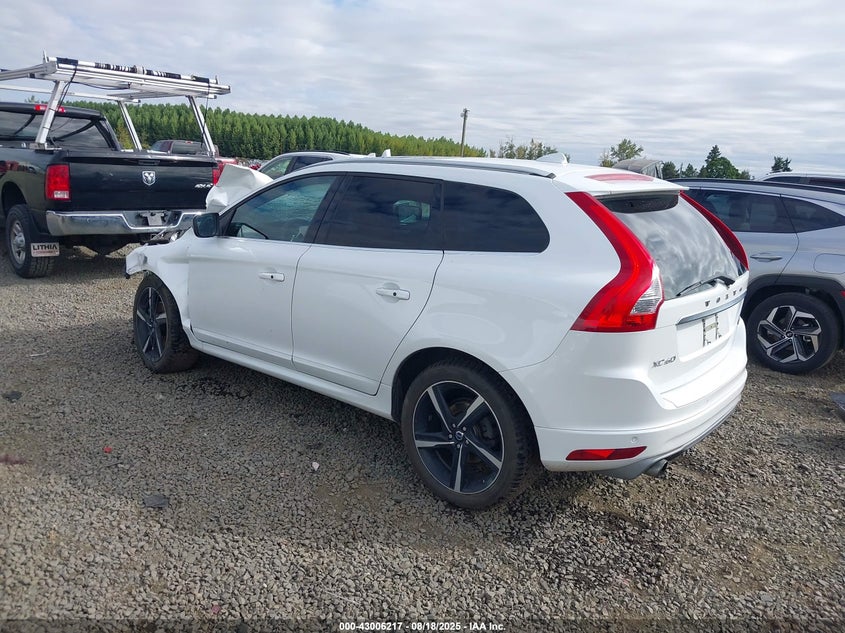 2015 VOLVO XC60 T6 R-DESIGN PLATINUM YV4902RH2F2621102