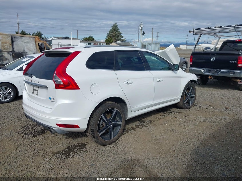 2015 VOLVO XC60 T6 R-DESIGN PLATINUM YV4902RH2F2621102
