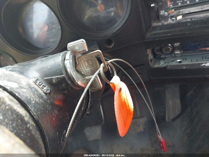 1983 Chevrolet K10 VIN: 1GCEK14H9DF306946 Lot: 43006263