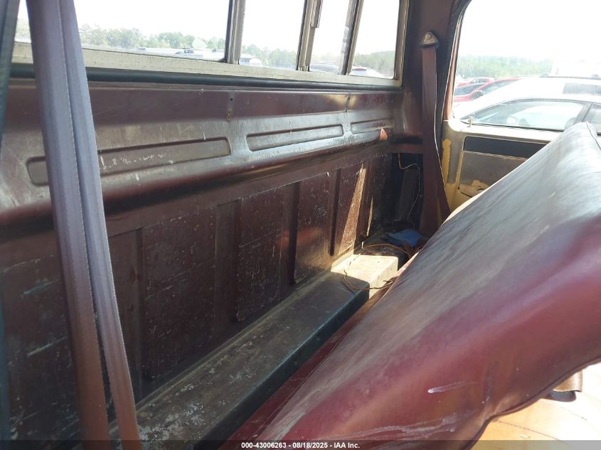 1983 Chevrolet K10 VIN: 1GCEK14H9DF306946 Lot: 43006263