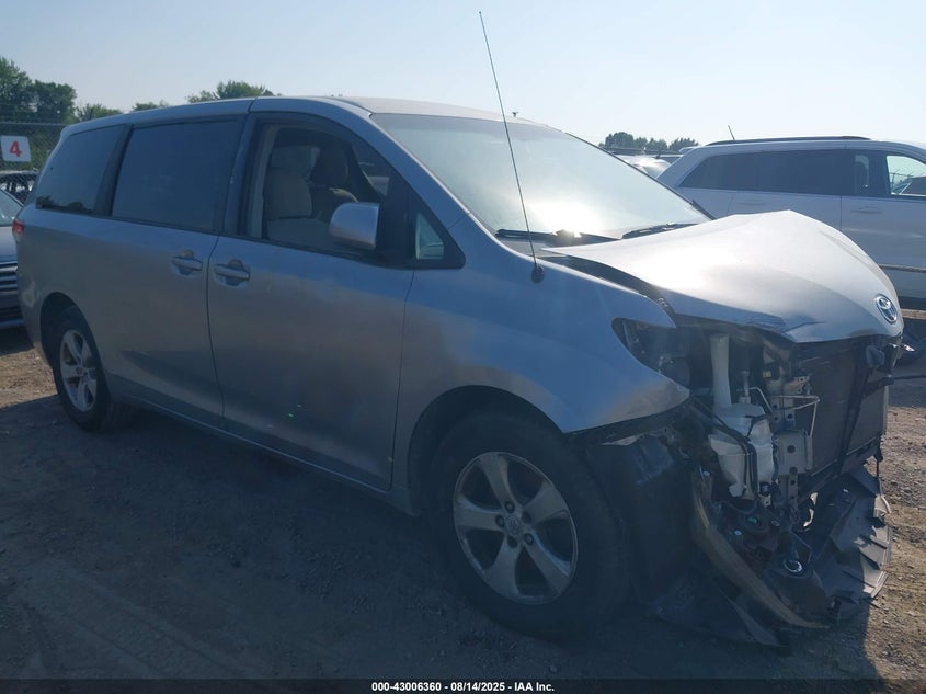 5TDKA3DC0CS015689 2012 Toyota Sienna Le 8 Passenger auction photo 1