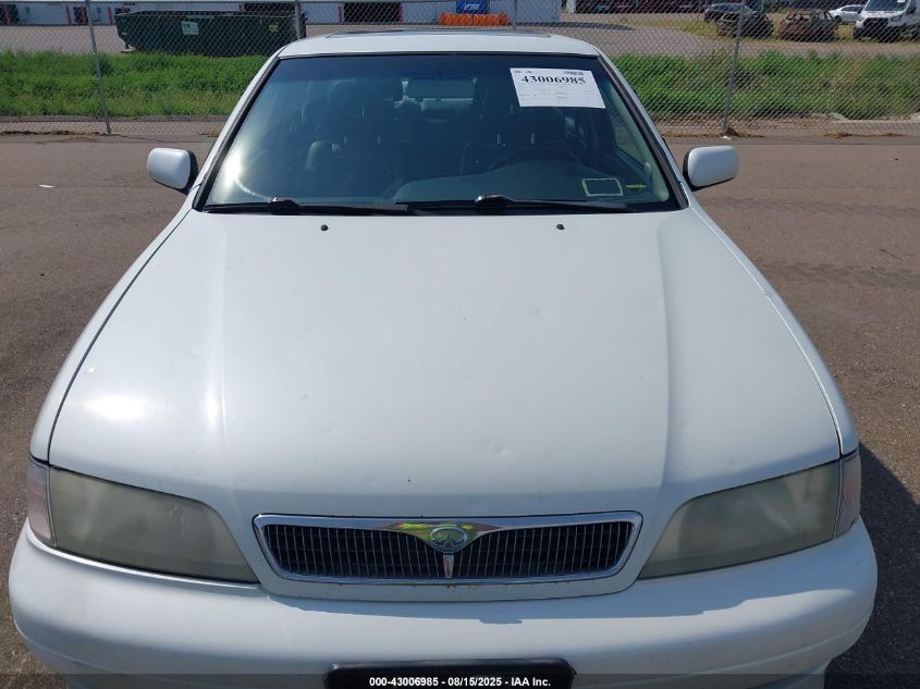 2000 Infiniti G20 Luxury/Touring VIN: JNKCP11A2YT301058 Lot: 43006985