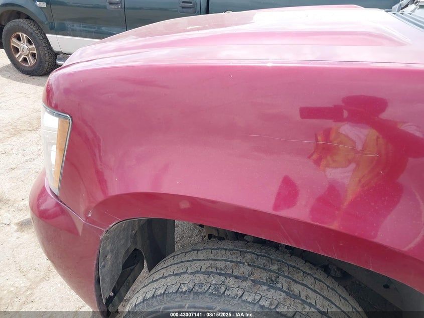 2007 Chevrolet Tahoe Ls VIN: 1GNFC13067R295847 Lot: 43007141