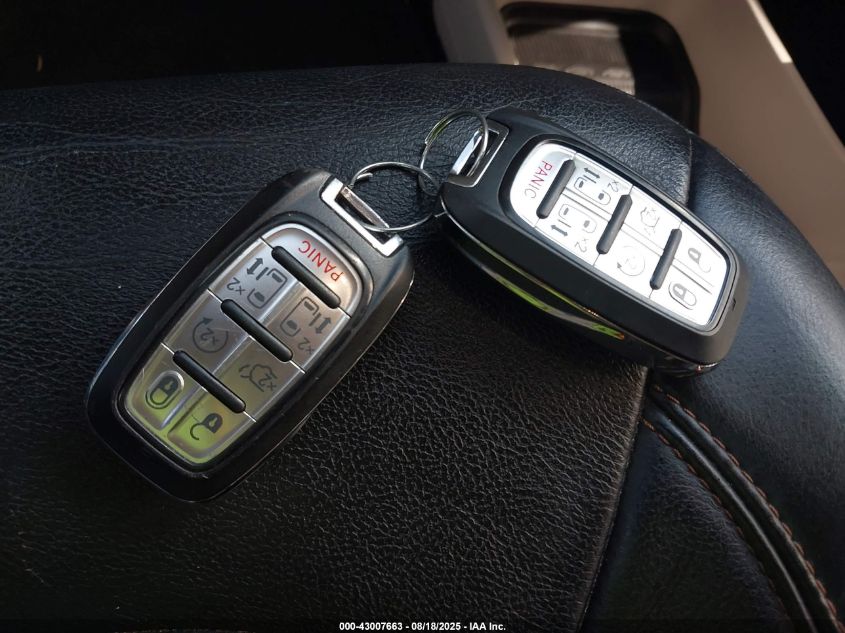 2017 Chrysler Pacifica Touring-L VIN: 2C4RC1BG9HR526708 Lot: 43007663